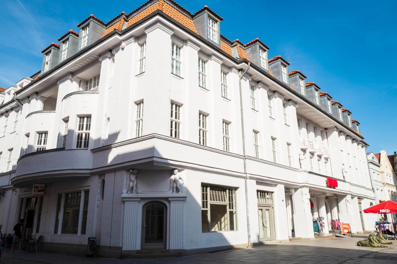 Sweet Dream Hostel & Pension - Self Check-In Гюстров Экстерьер фото