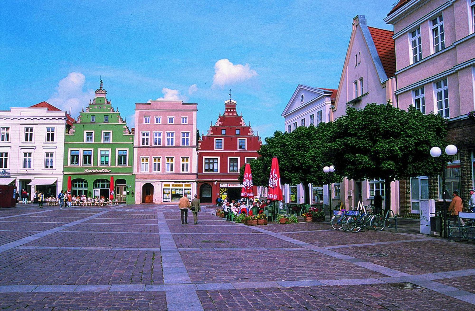 Sweet Dream Hostel & Pension - Self Check-In Гюстров Экстерьер фото