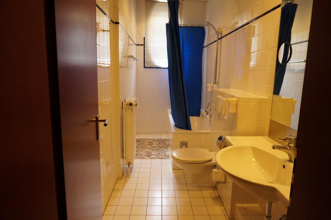 Sweet Dream Hostel & Pension - Self Check-In Гюстров Экстерьер фото