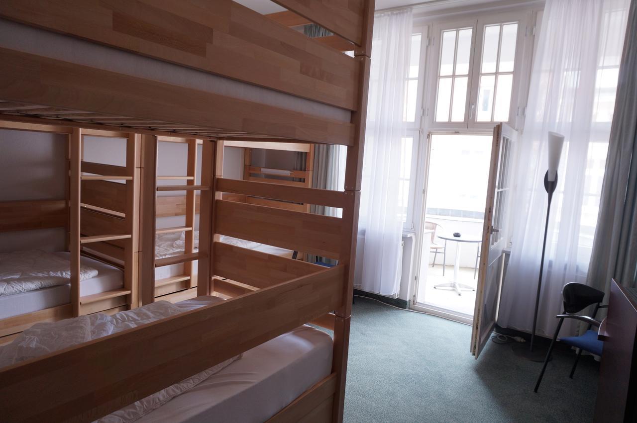 Sweet Dream Hostel & Pension - Self Check-In Гюстров Экстерьер фото
